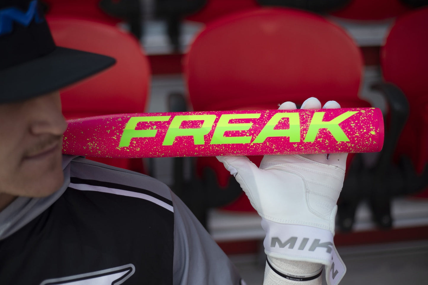 2026 Miken Freak Splatter 2-Piece Balanced USSSA Slowpitch Softball Bat - MSU6FRKB – Lifestyle Shot | Smash It Sports | ash,