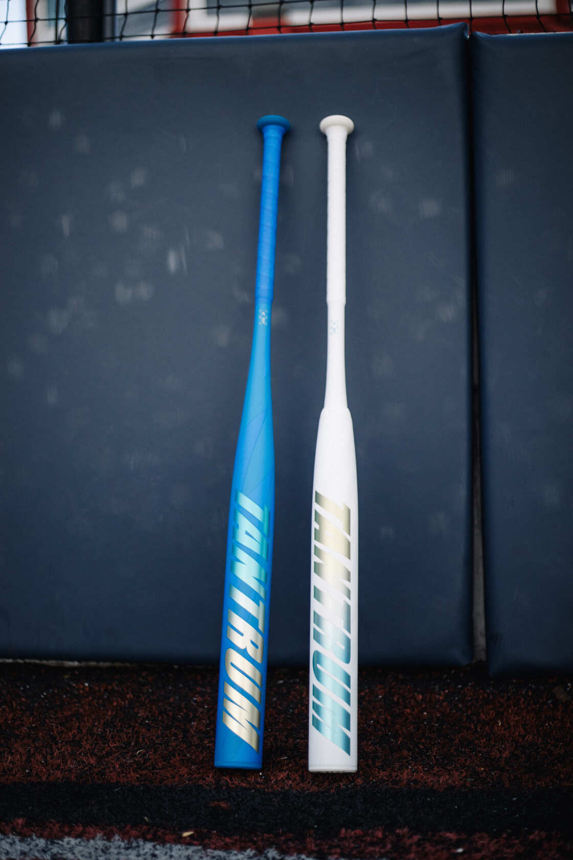 2026 Easton Tantrum 1-Piece Balanced USA/ASA Slowpitch Softball Bat - ESA6TNT1B – Product View | Smash It Sports | composite,
