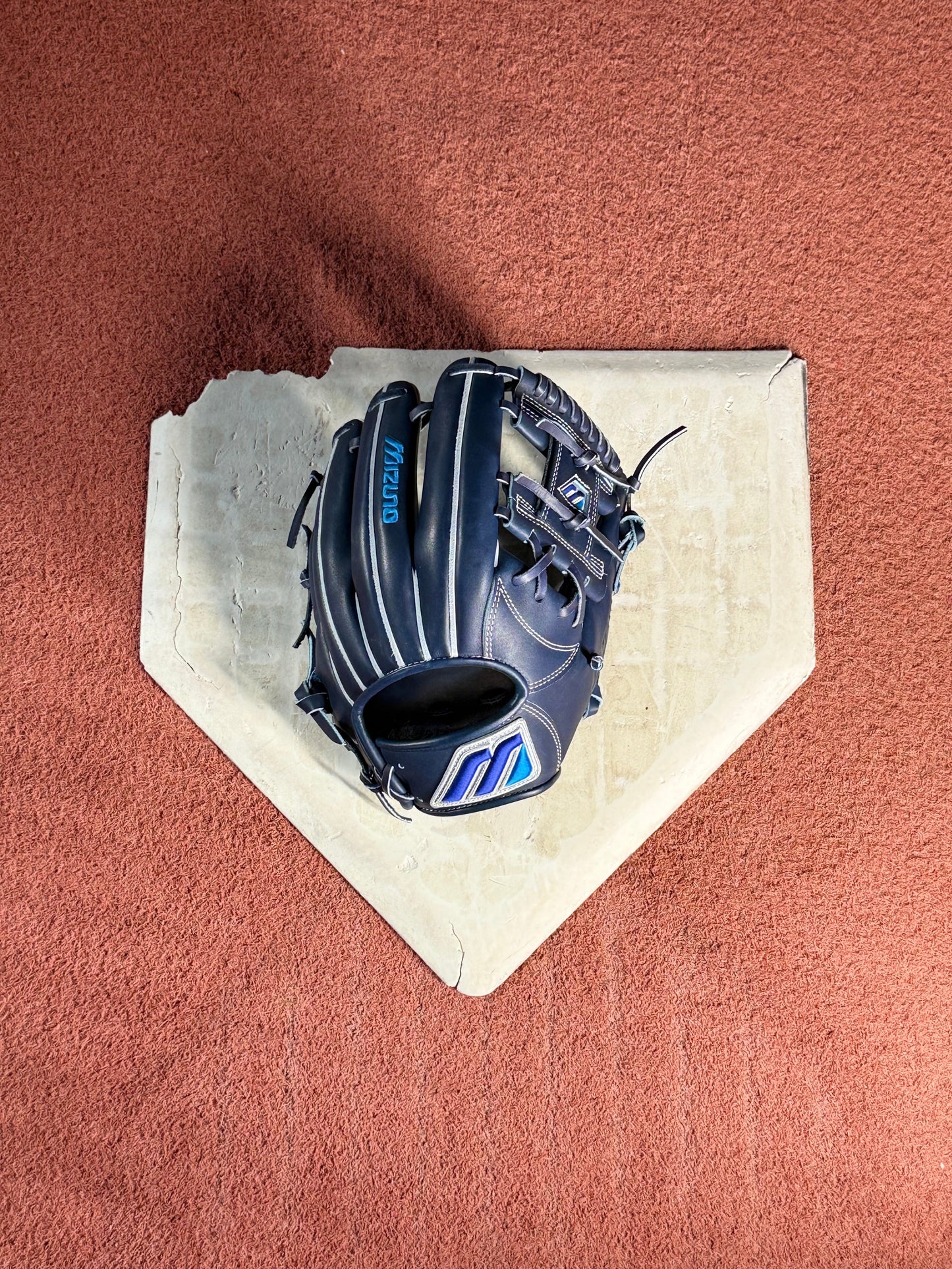Mizuno Monogram M 11.5" Baseball Fielding Glove - GMP-120MM 120TH MONOGRAM M – Product View | Smash It Sports | leather, stee