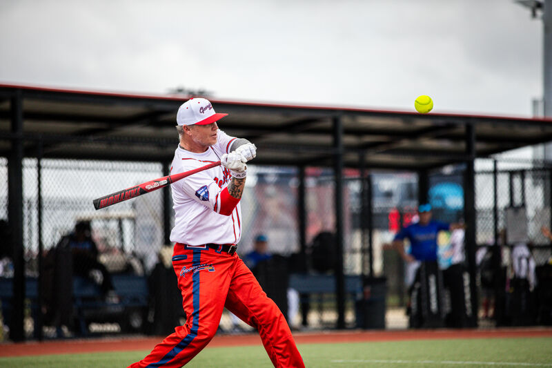 2025 Easton Tantrum Connell 12.5" 1-Piece Loaded USSSA Slowpitch Softball Bat - ESU5TNTC1L – Product View | Smash It Sports |