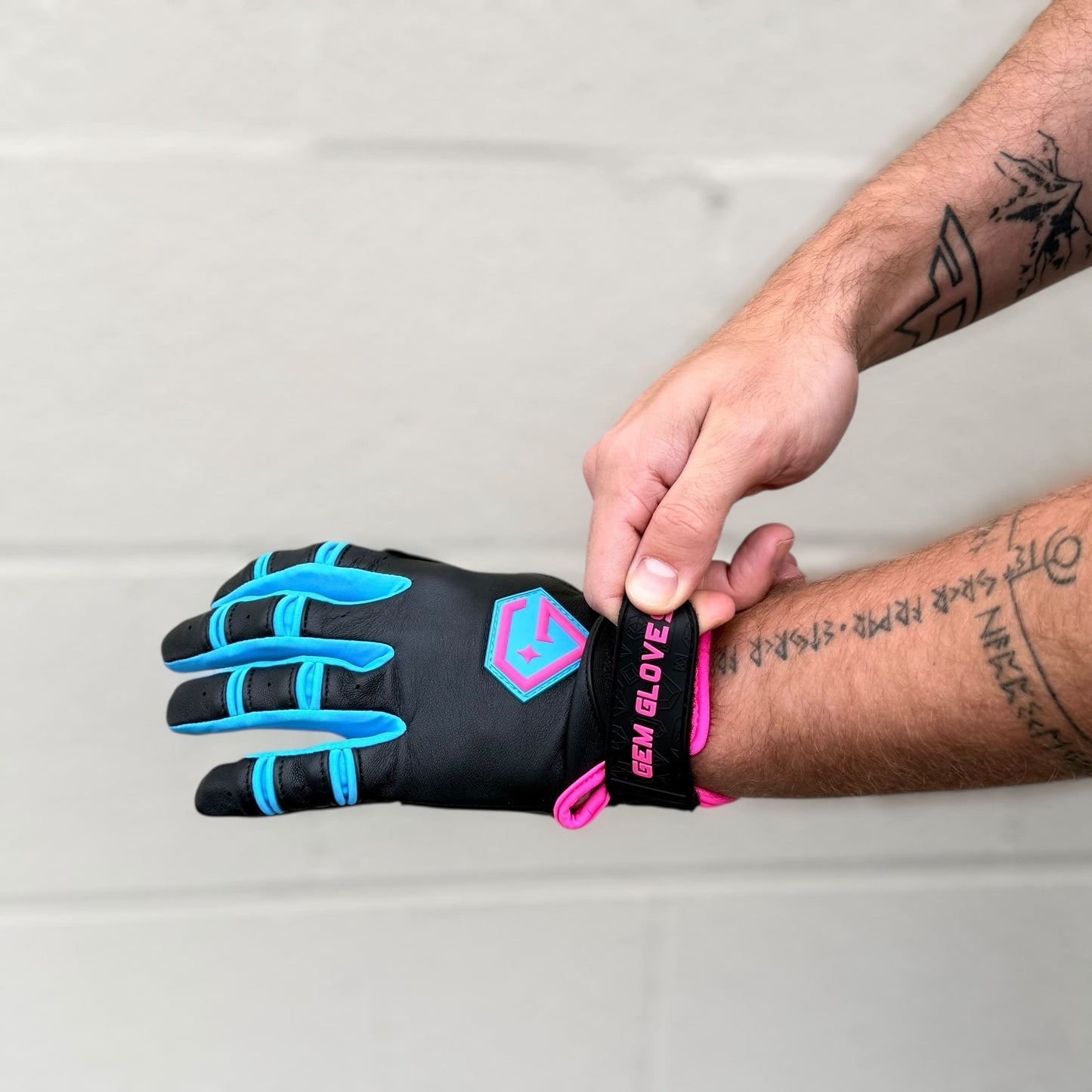 Gem Glove Prospector Short Cuff Batting Glove - Black/Pink