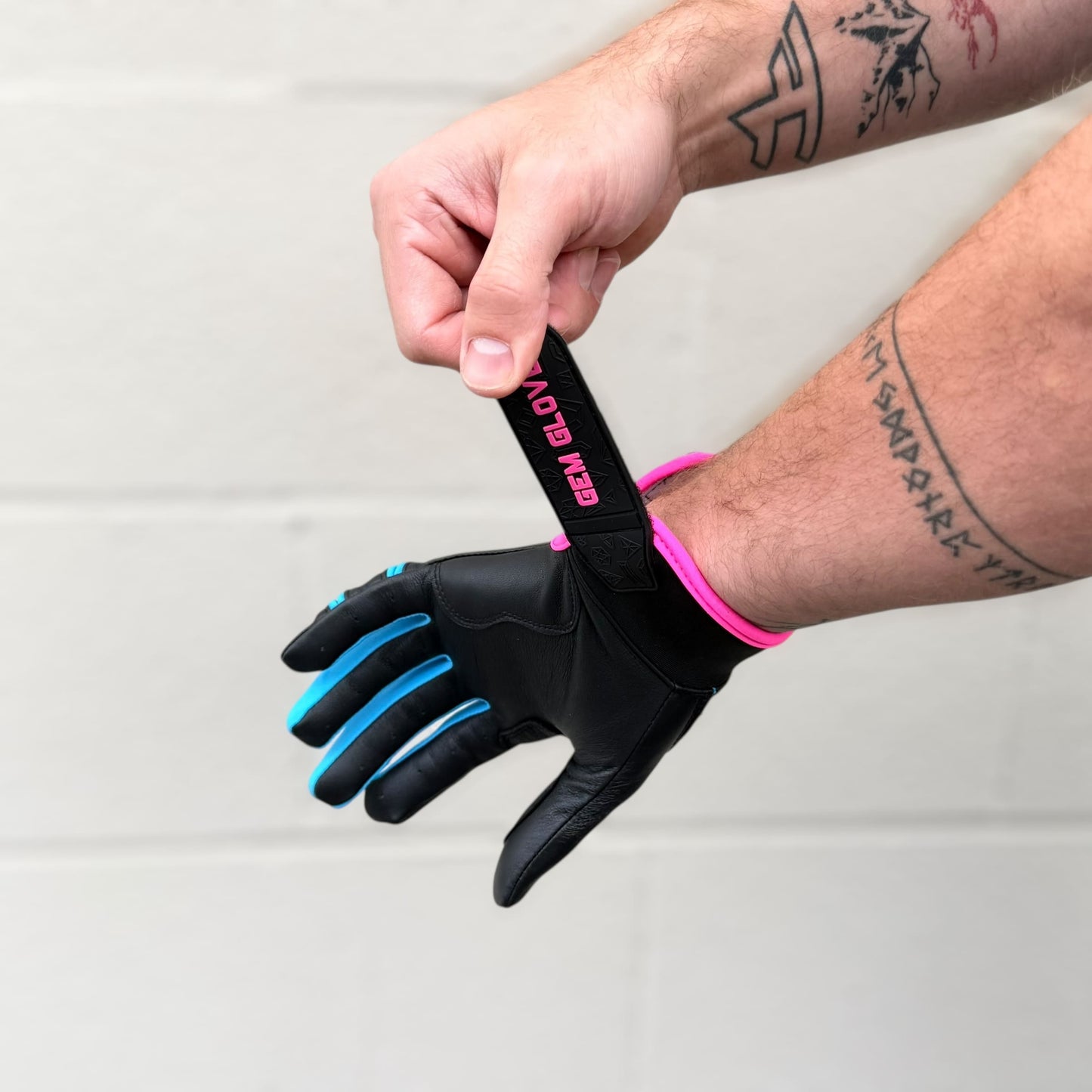 Gem Glove Prospector Short Cuff Batting Glove - White/Black