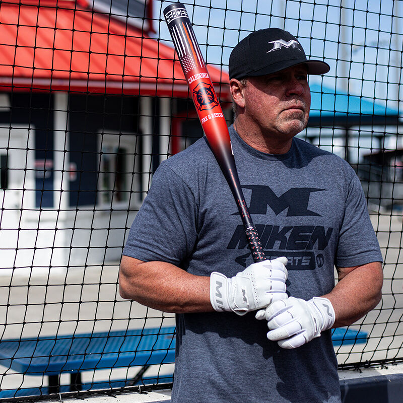 2025 Miken HEROES Caledonia Fire Balanced 1-Piece USSSA Slowpitch Softball Bat - MSU5HERO1B – Product View | Smash It Sports 