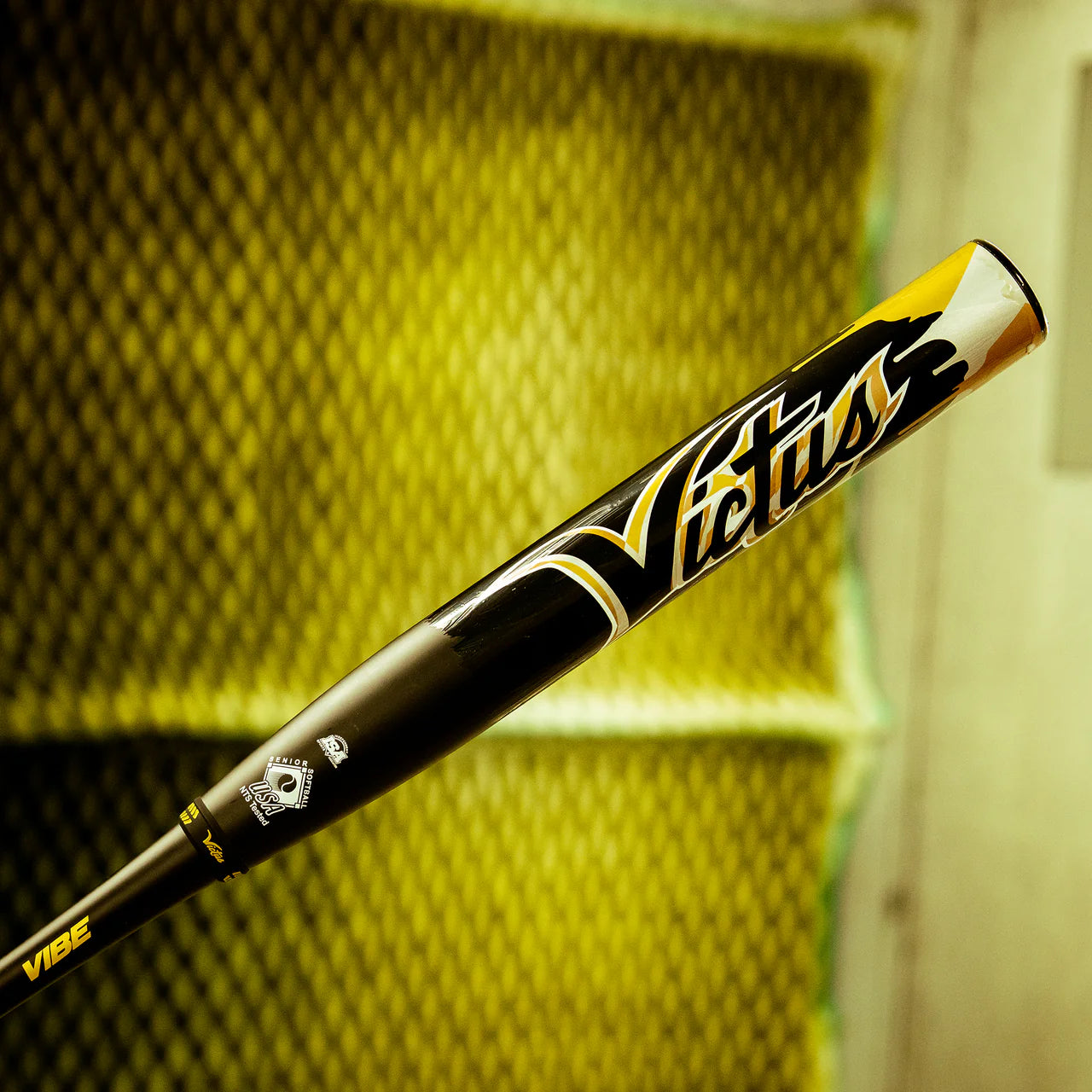 2025 Victus Vibe No-No Load SSUSA Senior Slowpitch Softball Bat - VSPV2NS