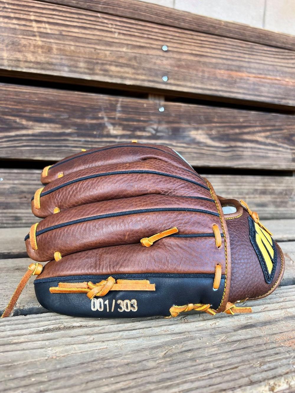 Mizuno Chipper Jones MCL-5001 Classic Pro '99 11.75" Baseball Fielding Glove – Product View | Smash It Sports | leather, stee